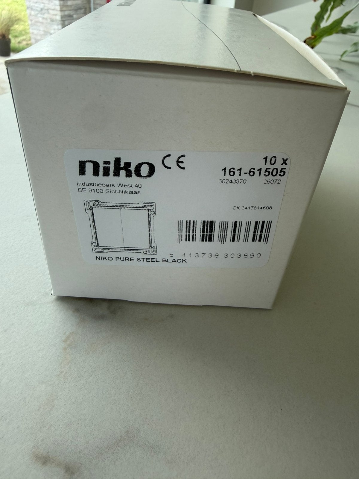 Nieuwe Niko dubbele drukknop ongebruikt, Doe-het-zelf en Bouw, Ophalen, Nieuw