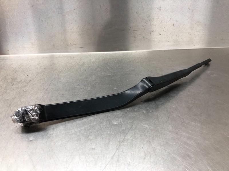 BRAS D'ESSUIE-GLACE AVANT Nissan 370 Z (Z34A) (01-2009/-), Utilisé, Nissan