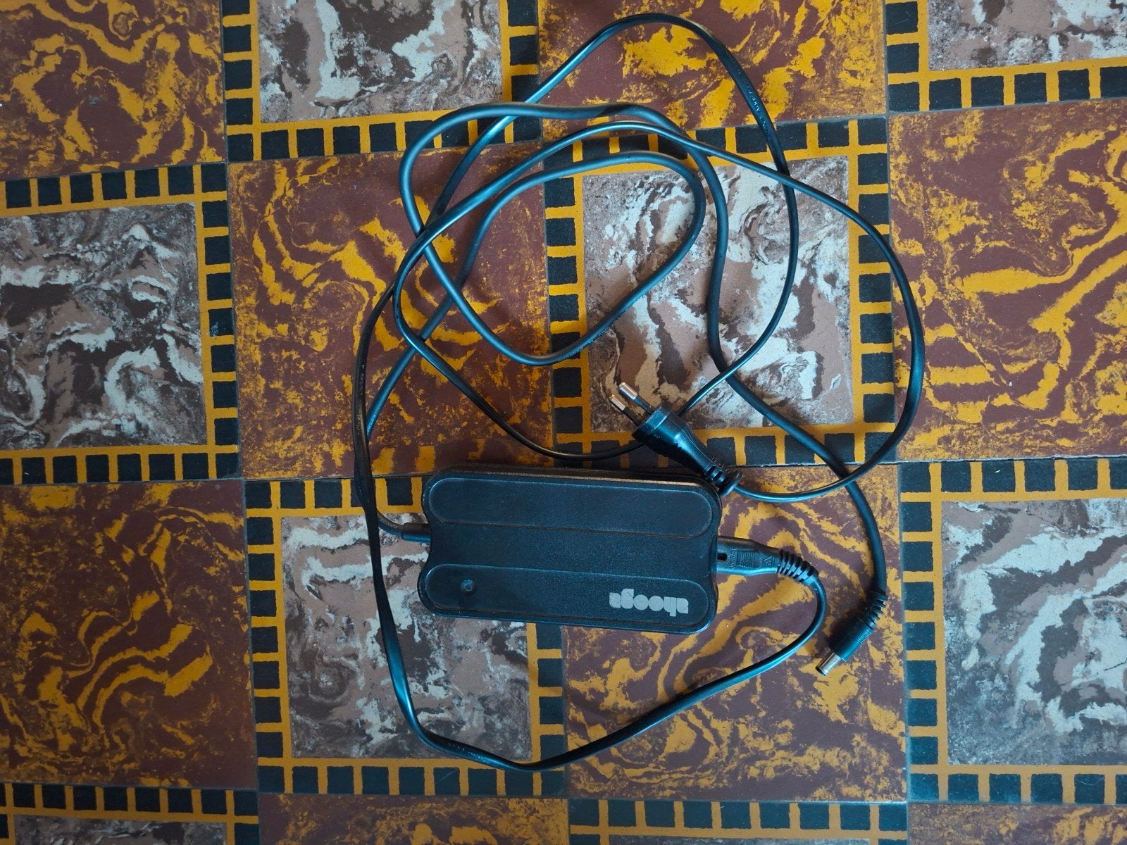 ahooga oplader/je mag zelf kiezen wat je ervoor heeft, Enlèvement, Non oblitéré