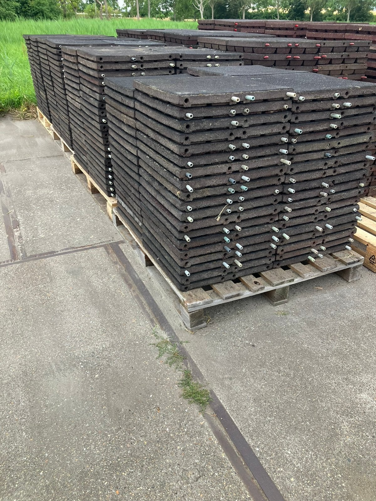 280 vochtdoorlatende rubberen matten 50x50x4,5cm, Dieren en Toebehoren