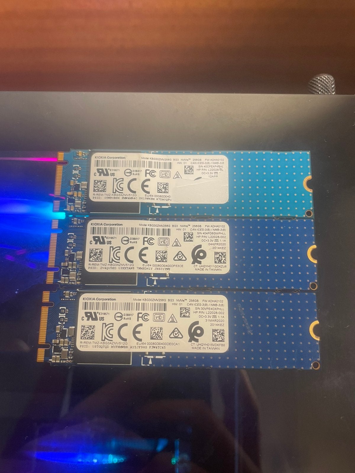 3 stuks van Kioxia 256gb nvme sata werkt zeer goed, Computers en Software, Ophalen of Verzenden, Zo goed als nieuw, SATA