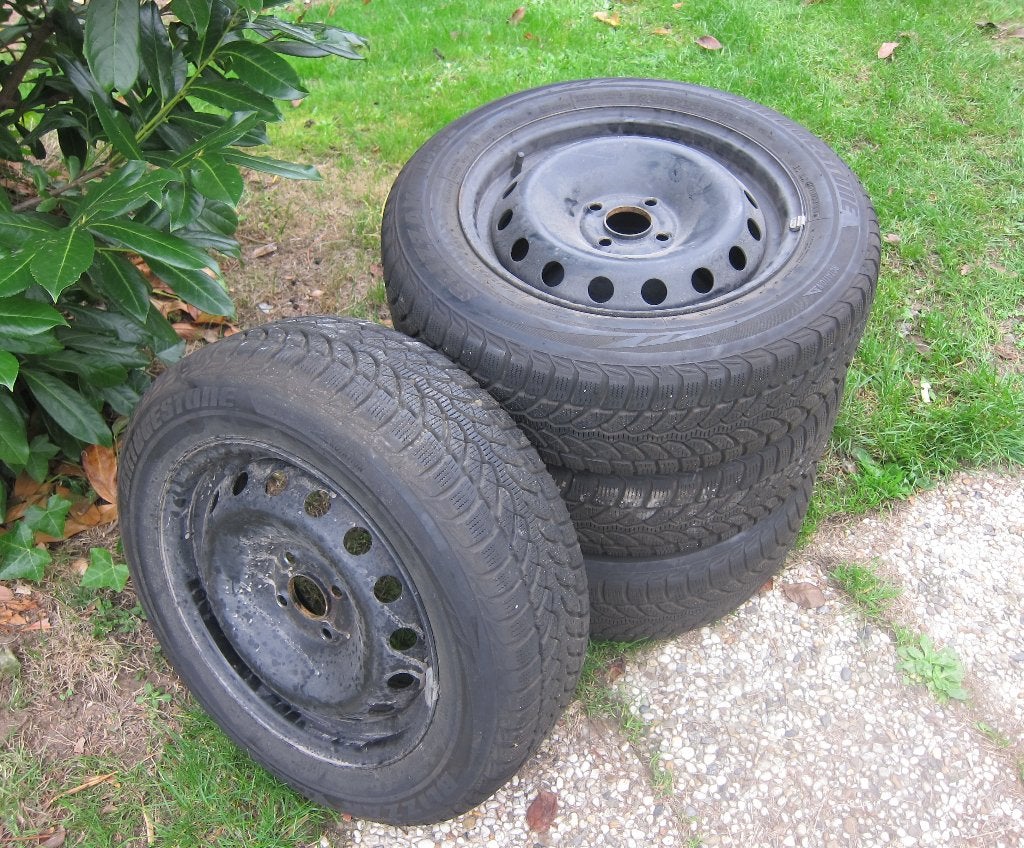 4 PNEUS BRIDGESTONE SUR JANTE, Auto-onderdelen, Banden en Velgen, Ophalen, Gebruikt, 15 inch, Band(en)