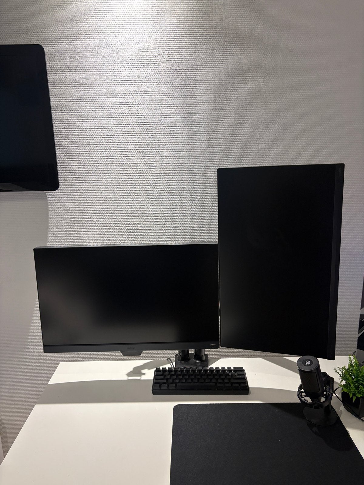 Set Van 2 Gaming Beeldschermen+ Monitorarm, Computers en Software, Ophalen of Verzenden, Zo goed als nieuw, Gaming