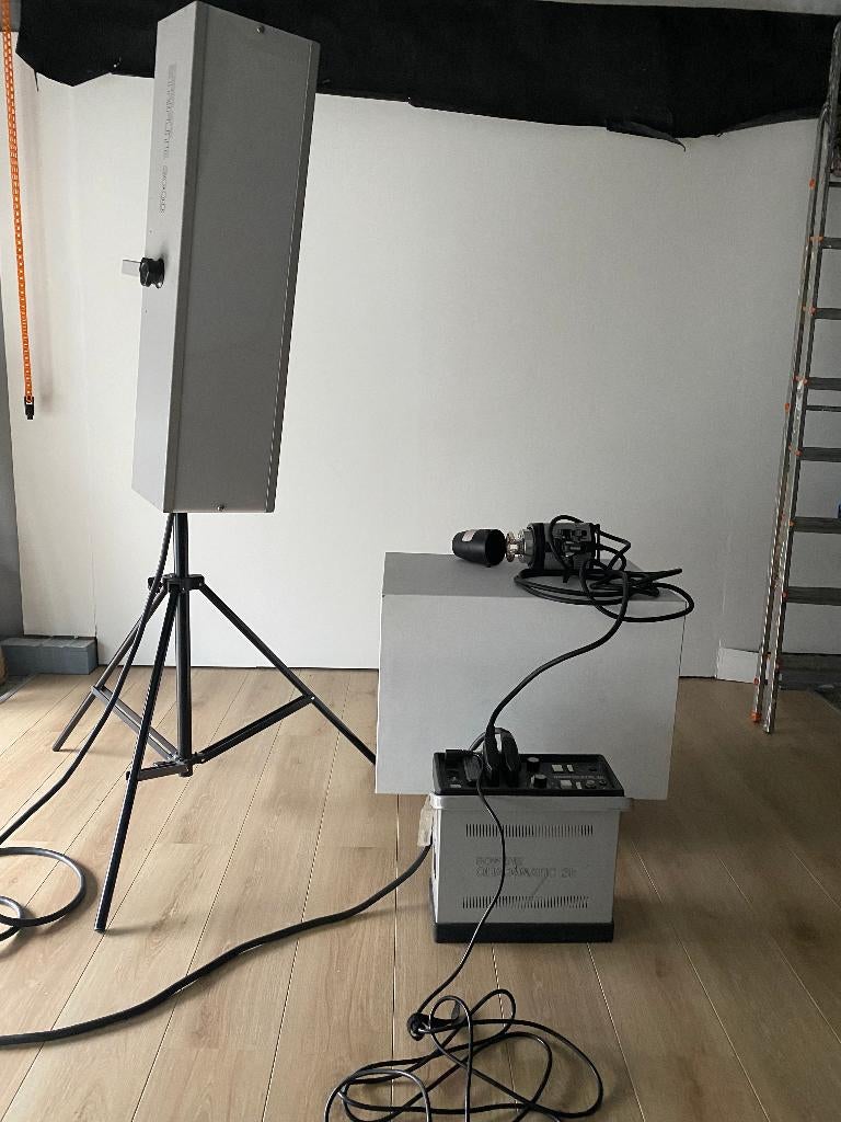 a vendre matériel d'éclairage, TV, Hi-fi & Vidéo, Photo | Studio photo & Accessoires, Enlèvement, Utilisé, Lampe ou Kit de flash