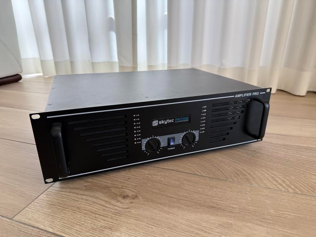 Skytec PRO2000, Audio, Tv en Foto, Versterkers en Ontvangers, Ophalen, Zo goed als nieuw