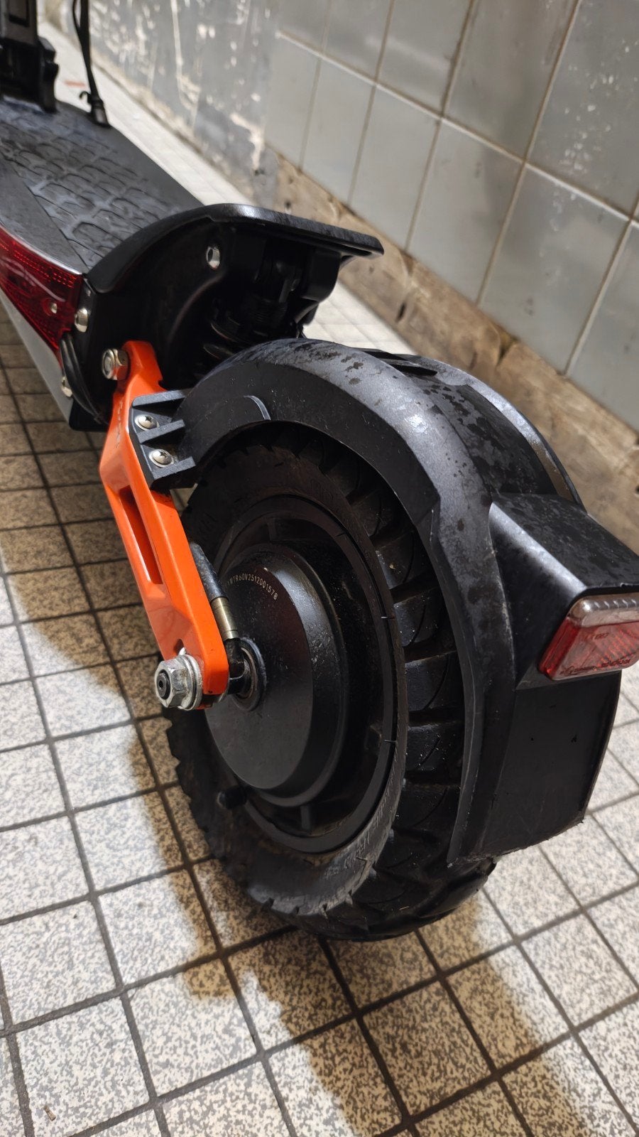 Trottinette Joyor 10T + Kit pièces neuves commandé Code E-01, Vélos & Vélomoteurs, Enlèvement ou Envoi, Utilisé