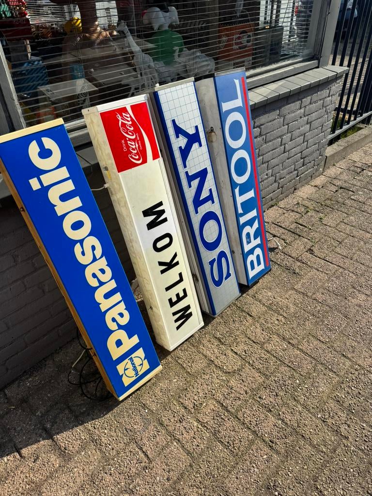 Diverse oude reclame lichtbakken, Verzamelen, Ophalen, Gebruikt, Lichtbak of (neon) lamp