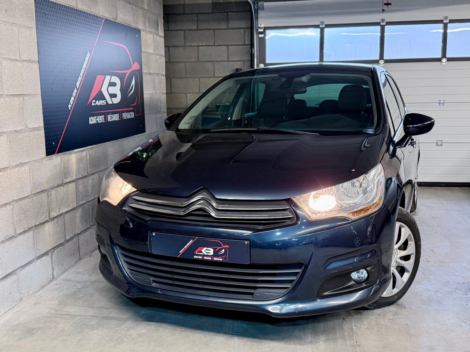 Citroen C4 • 2011 • 122.000 Kms • 1.6 VTI 120PK • Benzine, Voorwielaandrijving, Stof, Zwart, 4 cilinders