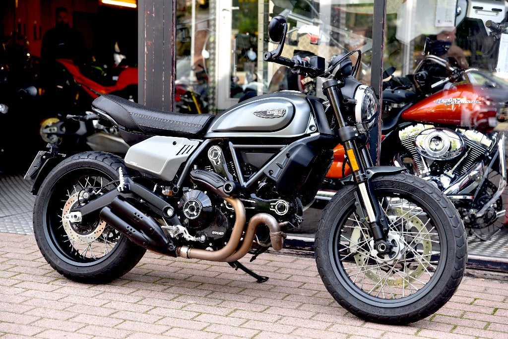 DUCATI SCRAMBLER NIGHTSHIFT ***MOTOVERTE.BE***, Motoren, 2 cilinders, Occasion, Bedrijf, 800 cc