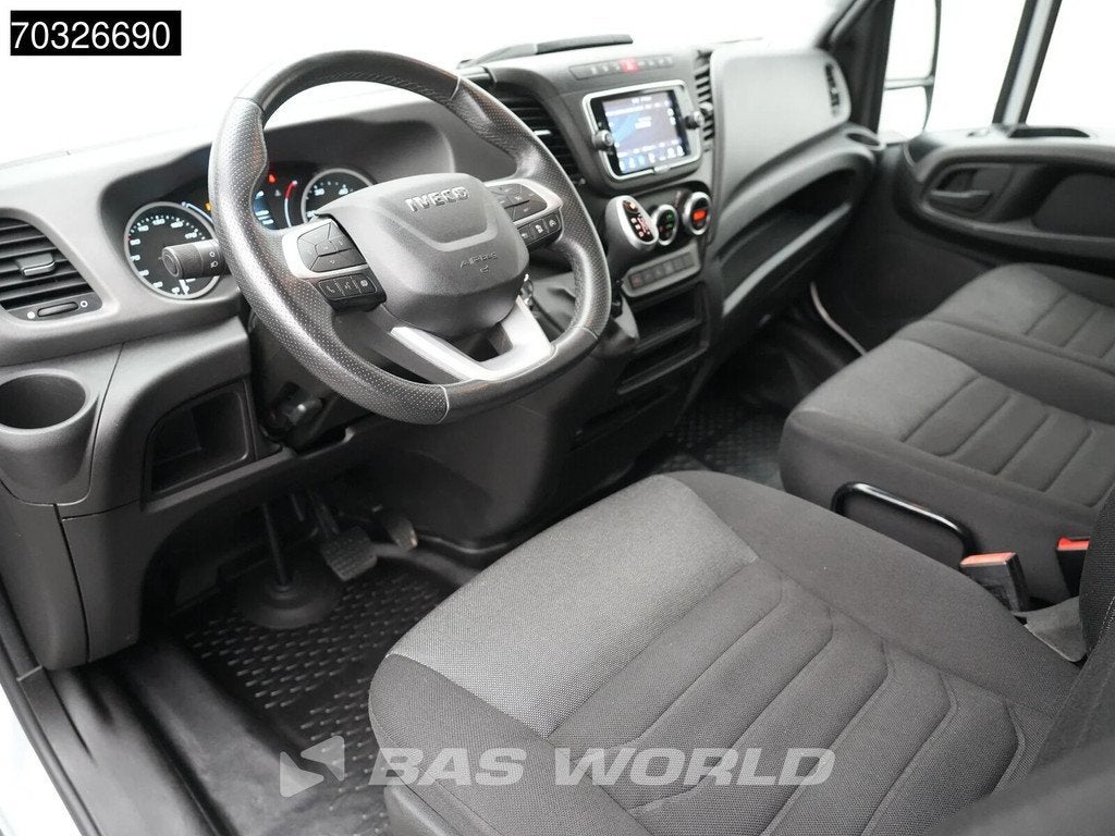 Iveco Daily 35S16 Automaat L2H2 ACC LED Navi Airco Camera Pa, Auto's, Bestelwagens en Lichte vracht, Automaat, Stof, Gebruikt