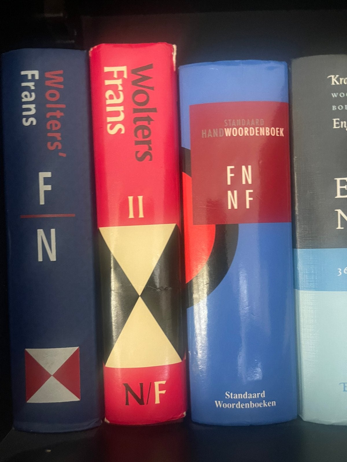 Klasse woordenboeken in prima staat, Livres, Dictionnaires, Enlèvement, Comme neuf, Kramers, Néerlandais
