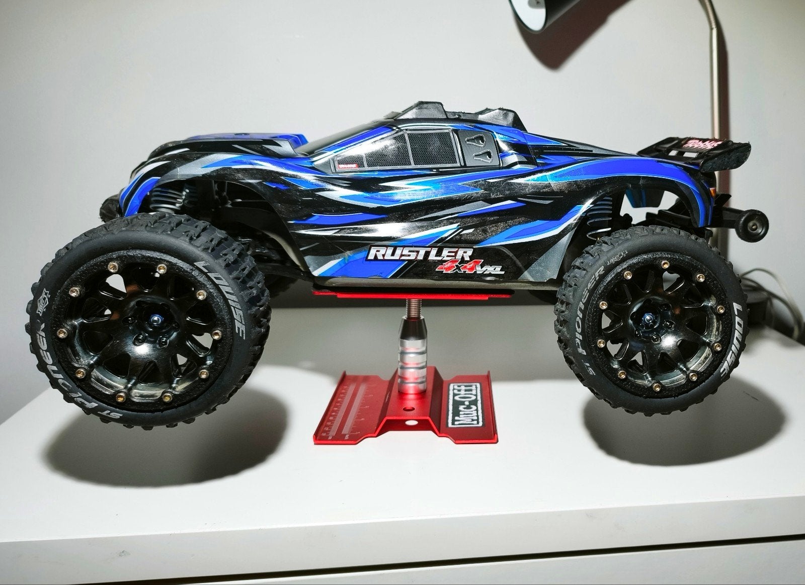 Traxxas Rustler VXL 4x4 TSM + extras – prêt à rouler, Enlèvement