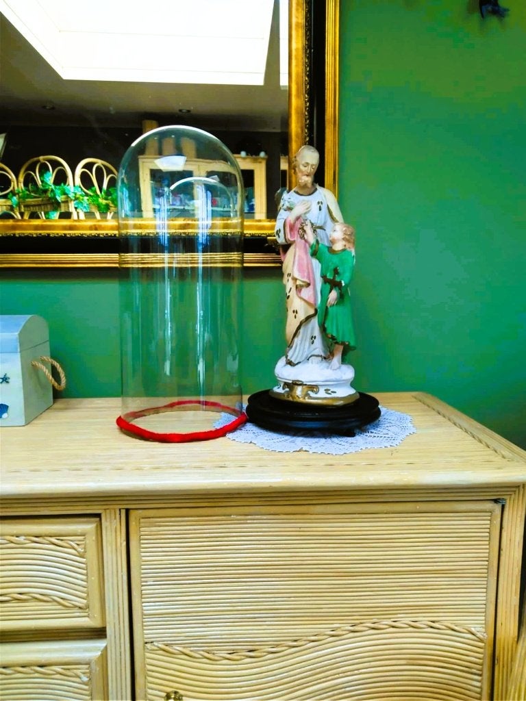 Religieus beeld Sint‑Jozef & Kind Jezus onder stolp., Ophalen