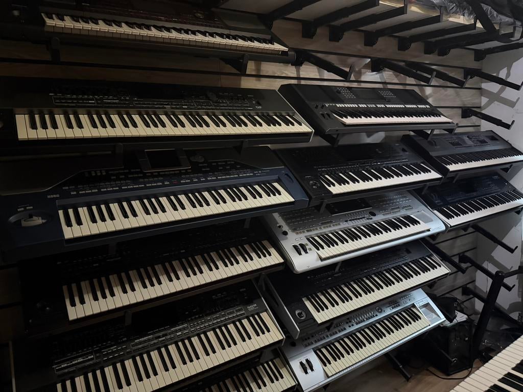 Verschillende keyboards Met Garantie, Muziek en Instrumenten, Keyboards, Ophalen, Zo goed als nieuw, Korg, Midi-aansluiting