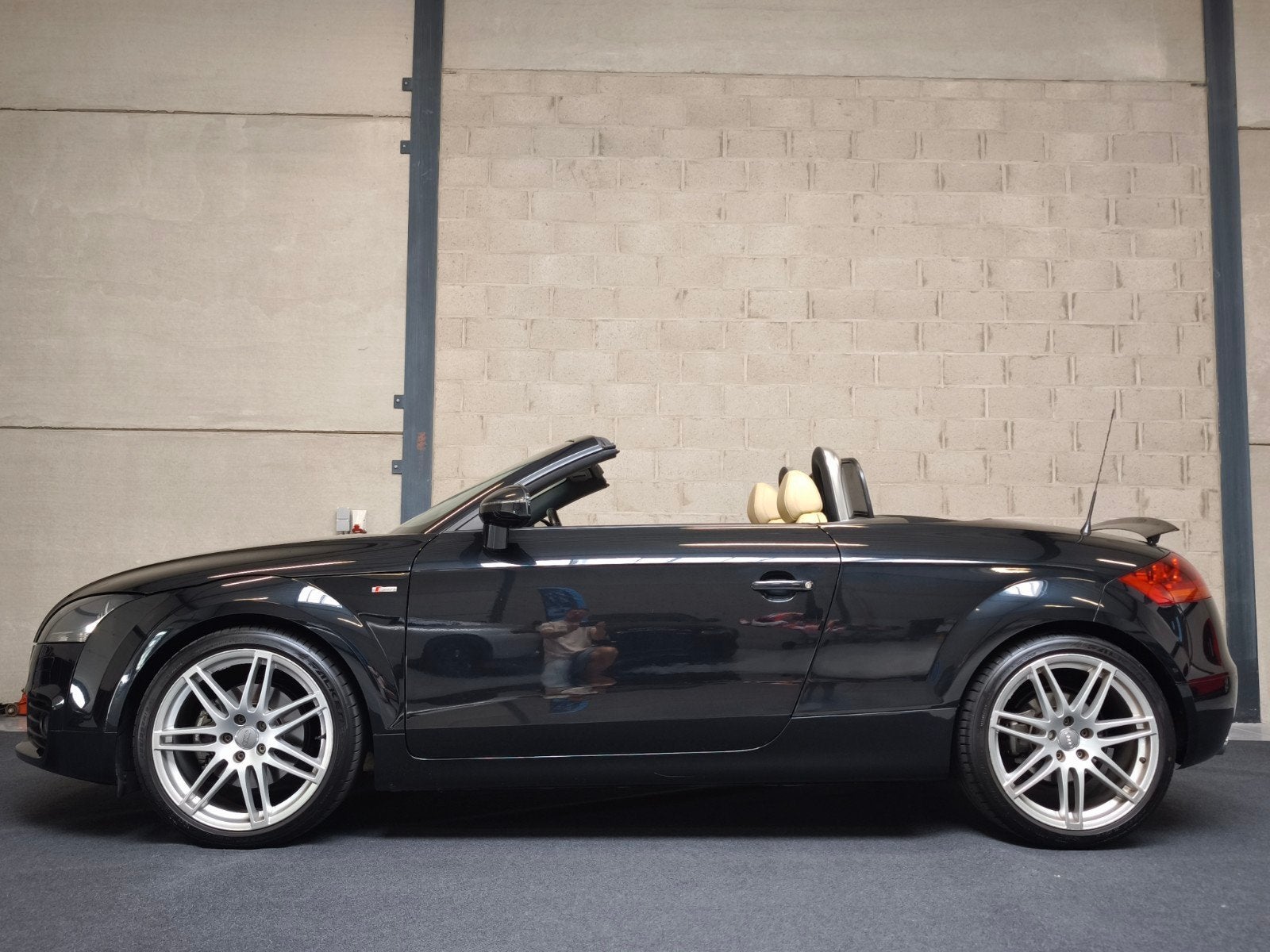 Audi TT Roadster S-Line automaat navi 19 inch velgen, Autos, Audi, Cuir, Entreprise, Cabriolet, Carnet d'entretien