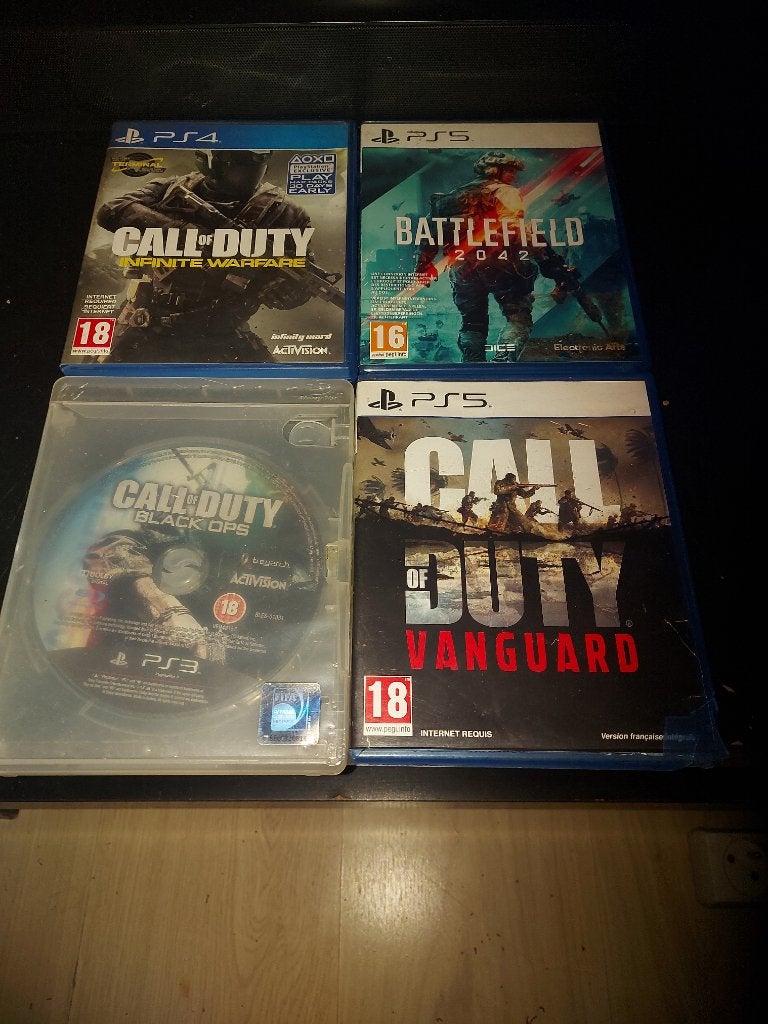 Lot CALL OF DUTY, Games en Spelcomputers, Vanaf 18 jaar, Zo goed als nieuw, 3 spelers of meer, Ophalen