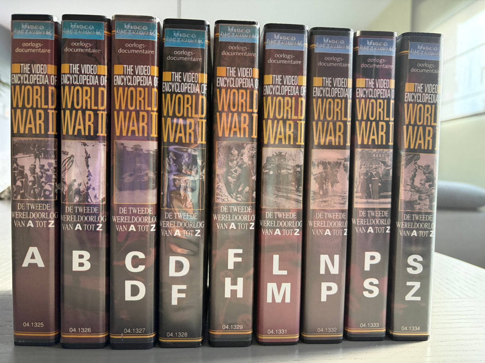 The Video Encyclopedia of World War II – 9 VHS-banden, Vanaf 16 jaar, Ophalen of Verzenden, Zo goed als nieuw, Engels