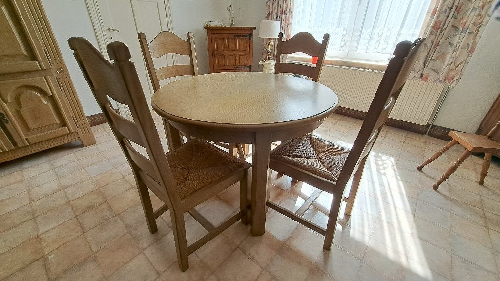 TABLE DE SALLE A MANGER CHENE + 4 CHAISES, 150 à 200 cm, Cinq personnes ou plus, Rond, Comme neuf