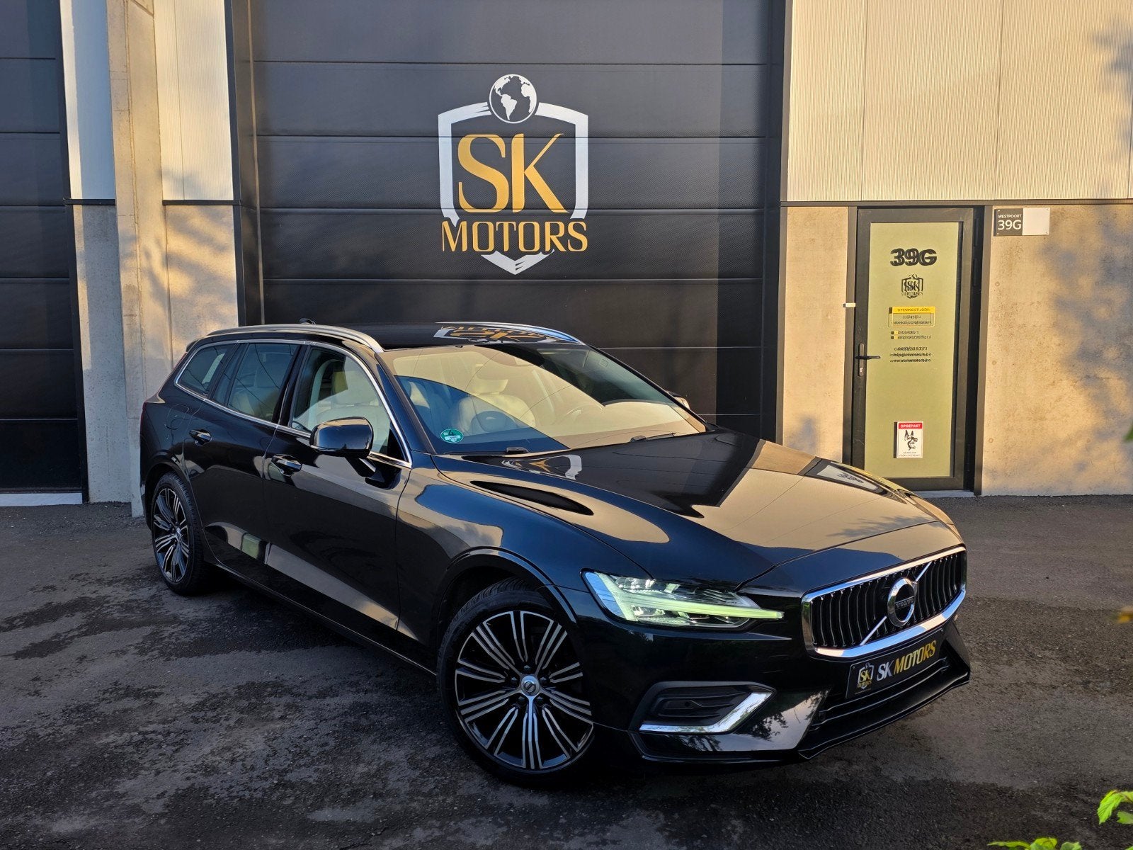 V60 D4 Inscription 190PK Aut. Leder ACC LaneA BLIS Garantie, Auto's, Volvo, Lichtsensor, 4 cilinders, 1969 cc, Zwart