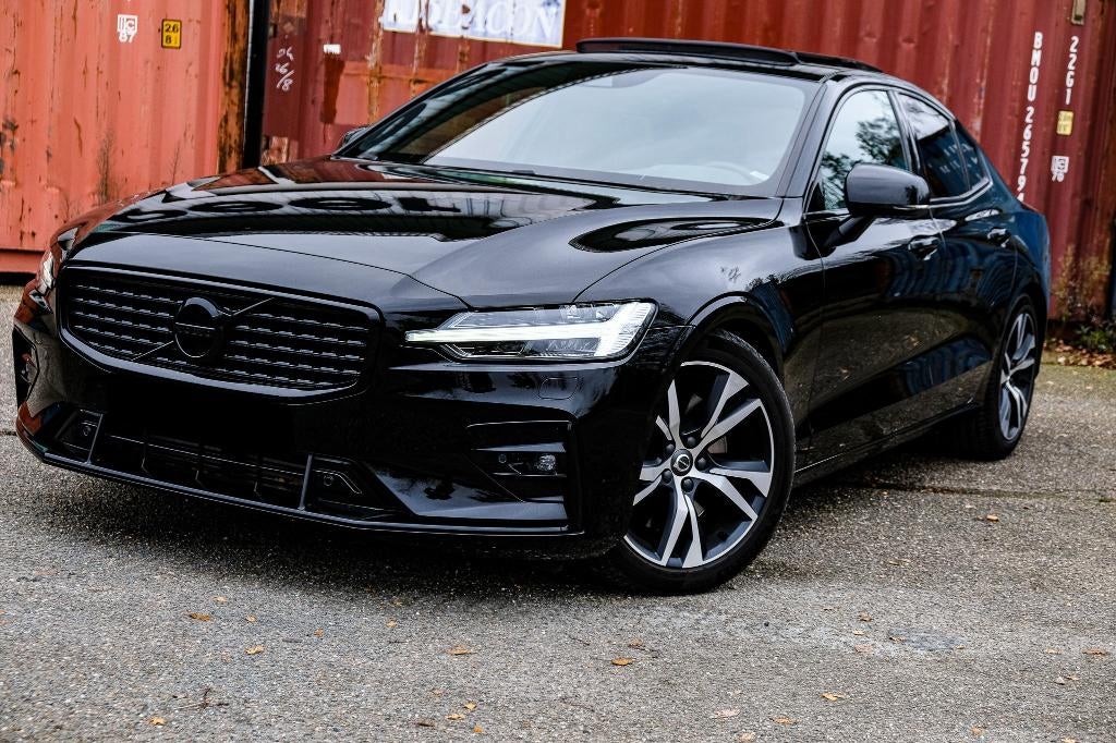 Volvo S60 B5 R-Design 250pk OpenDak Camera T5, Auto's, Volvo, 4 deurs, 4 cilinders, S60, Zwart