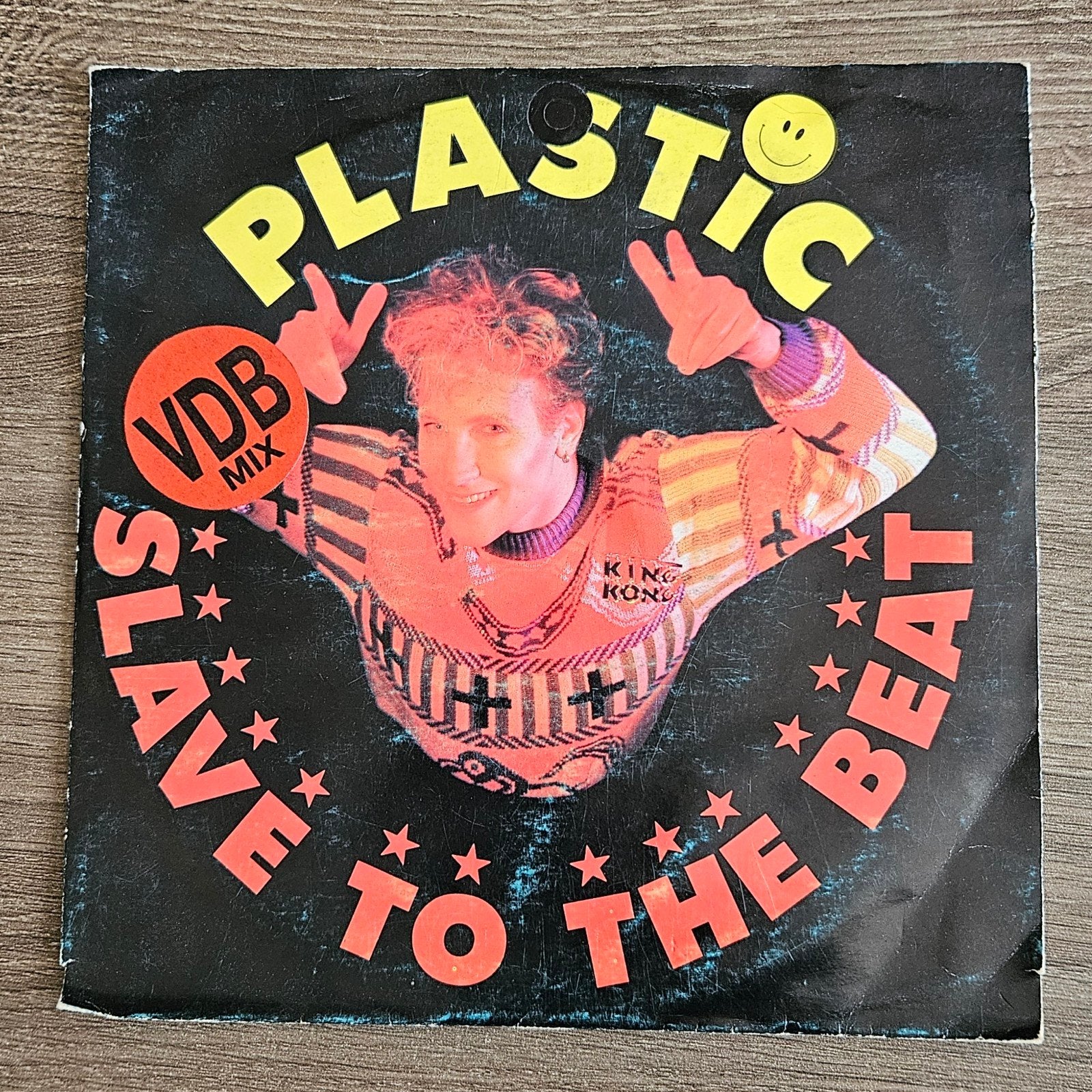 Plastic Bertrand - slave to the beat, Enlèvement