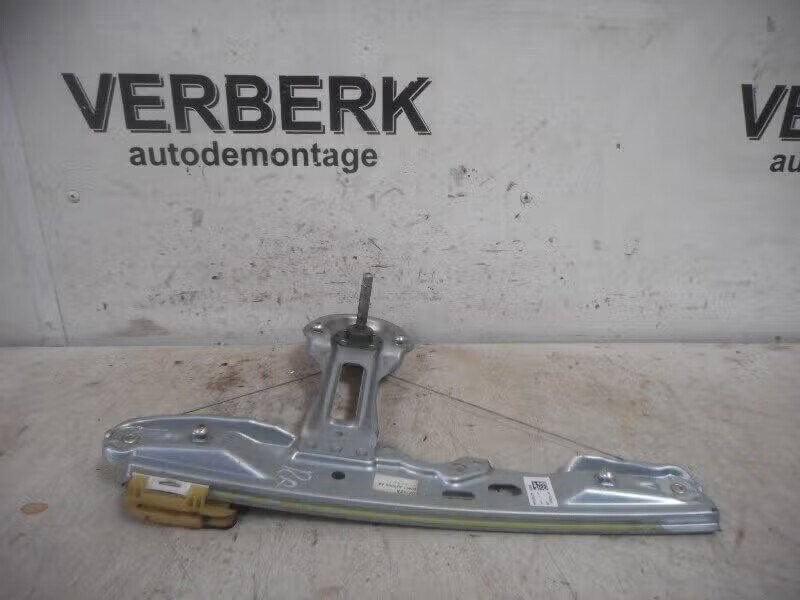 RAAMMECHANIEK HAND RECHTS ACHTER Focus 3 (bm51-a27000-aa), Enlèvement ou Envoi, Henry-Ford-Straße 1 50735 Köln, DE, Ford-Werke GmbH