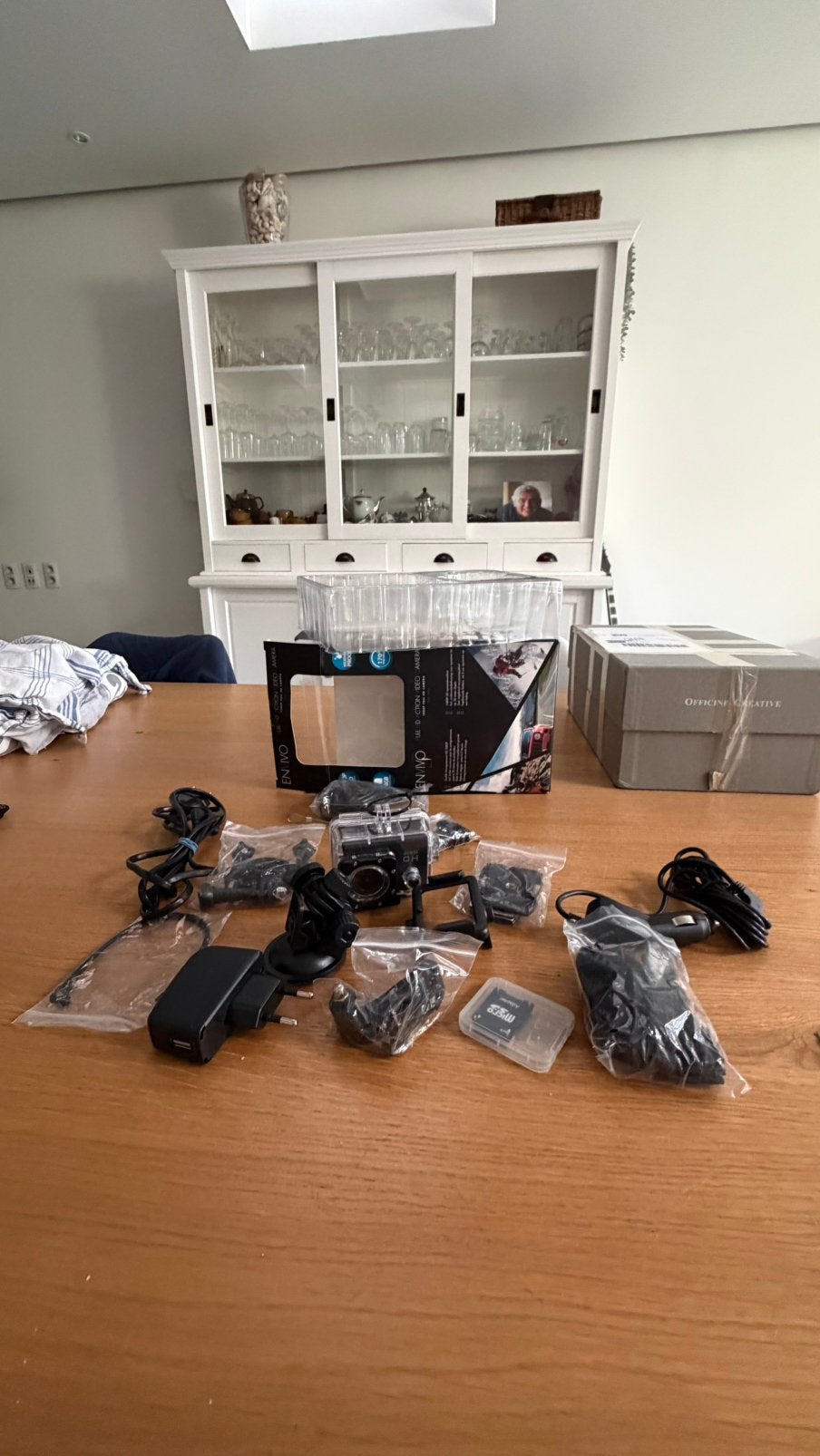Envivo Full HD Action Camera met accesoires, Ophalen of Verzenden, Zo goed als nieuw