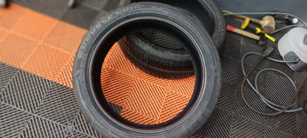 Te koop 2 nuive banden dublu coin, Auto-onderdelen, Banden en Velgen, Nieuw, Band(en), Personenwagen, Ophalen