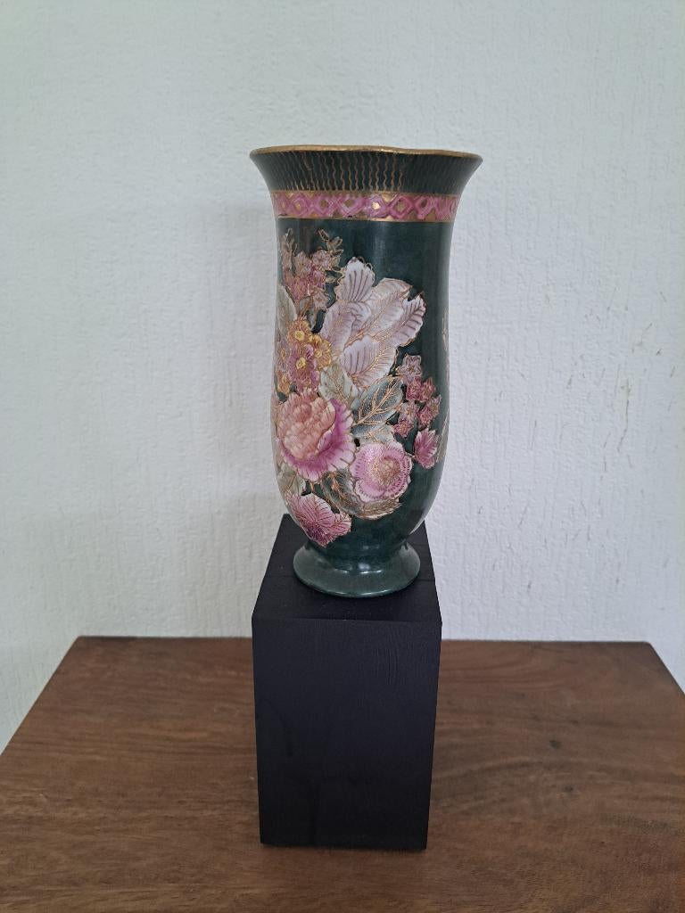 Chinese porseleinen vaas, Ophalen