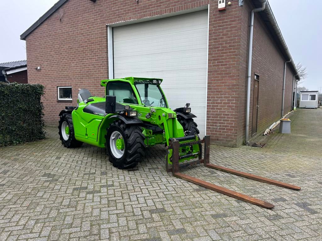 Merlo TF33.7-115 Verreiker Telelader, Articles professionnels, Machines & Construction | Pièces, Enlèvement