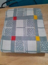 Couverture en laine 220x180 cm 20€, Huis en Inrichting, Woonaccessoires | Plaids en Woondekens, Ophalen, Wol