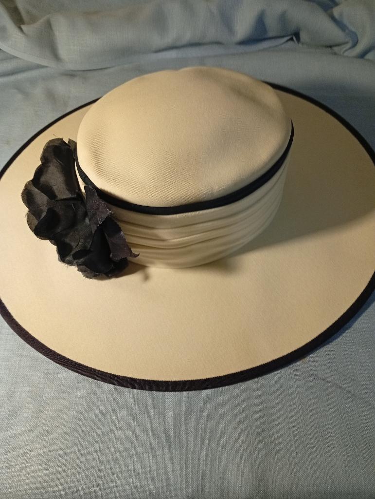 Vente Flash : Chapeau de Cérémonie / Capeline WHITELEY ...UK, Enlèvement, Chapeau