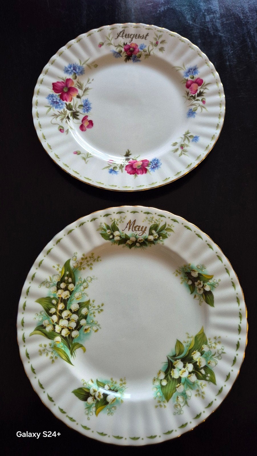 Royal Albert bordje, augustus en mei, Antiek en Kunst, Antiek | Servies los, Ophalen