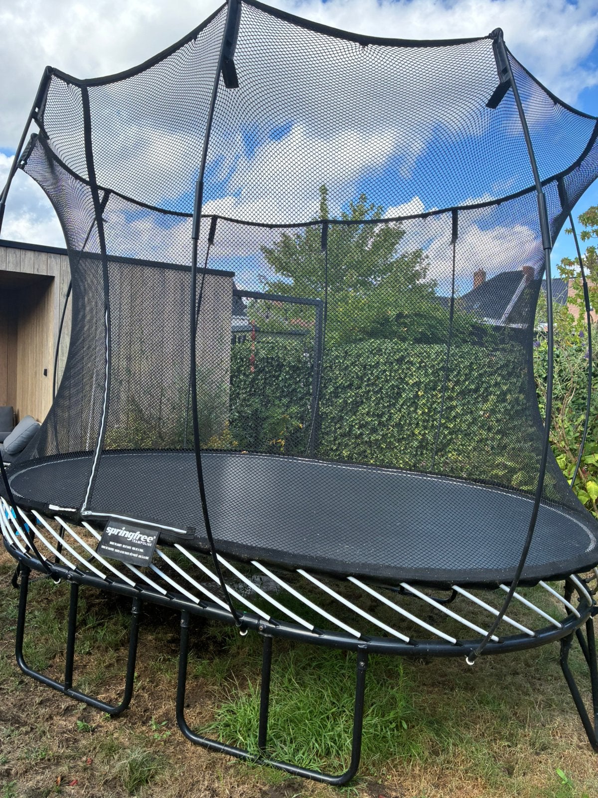 Trampoline van Springfree, medium oval, Ophalen, Gebruikt