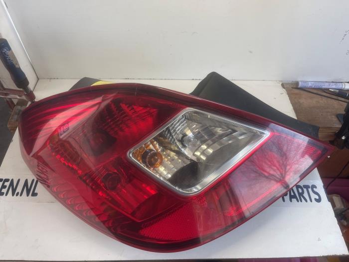 Feu arrière gauche d'un Opel Corsa, -, Opel, 3 mois de garantie, Utilisé