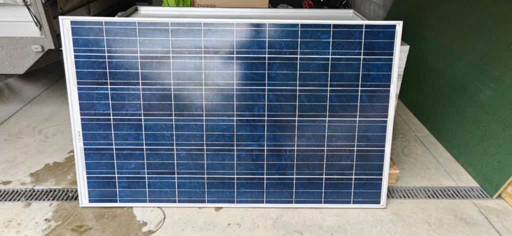 Lot photovoltaïque d’occasion – 20 panneaux + onduleur SMA S