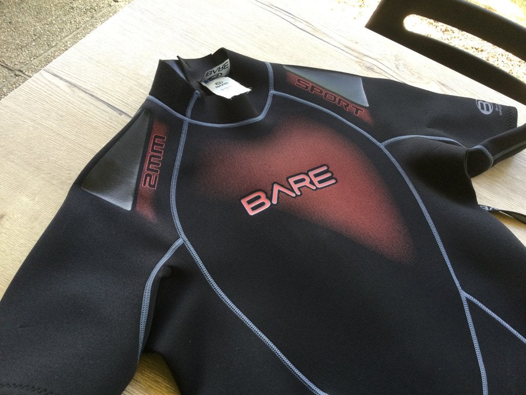 Bare 2mm Shorty Man size ML aan 25€ - Ecocheques, Enlèvement ou Envoi, Comme neuf, Combinaison de plongée