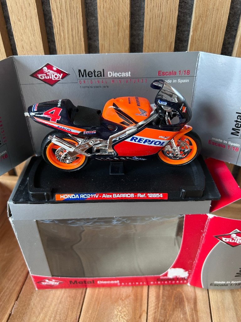Honda RC211V Alex Barros Repsol –Guiloy 1:18 –originele doos, Autres marques, Enlèvement ou Envoi, Moteur, Comme neuf