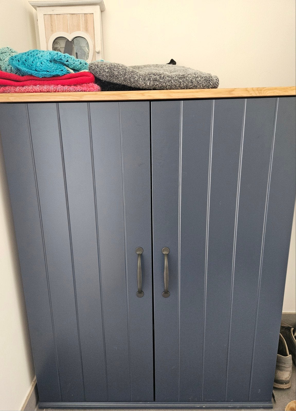 Blauwe kast, zo goed als nieuw, Huis en Inrichting, Kasten | Roldeurkasten en Archiefkasten, Ophalen