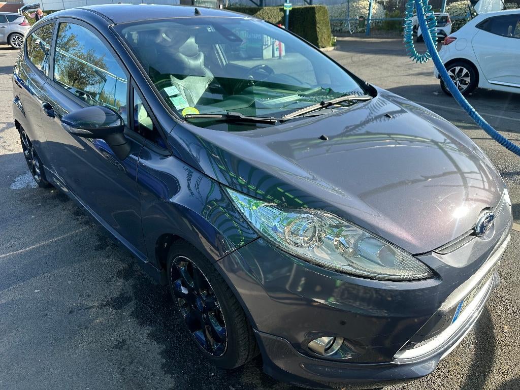 Ford Fiesta VI Sport Platinium – 1.6 TDCi 95cv, Euro 2, 1025 kg, Autres couleurs, Particulier