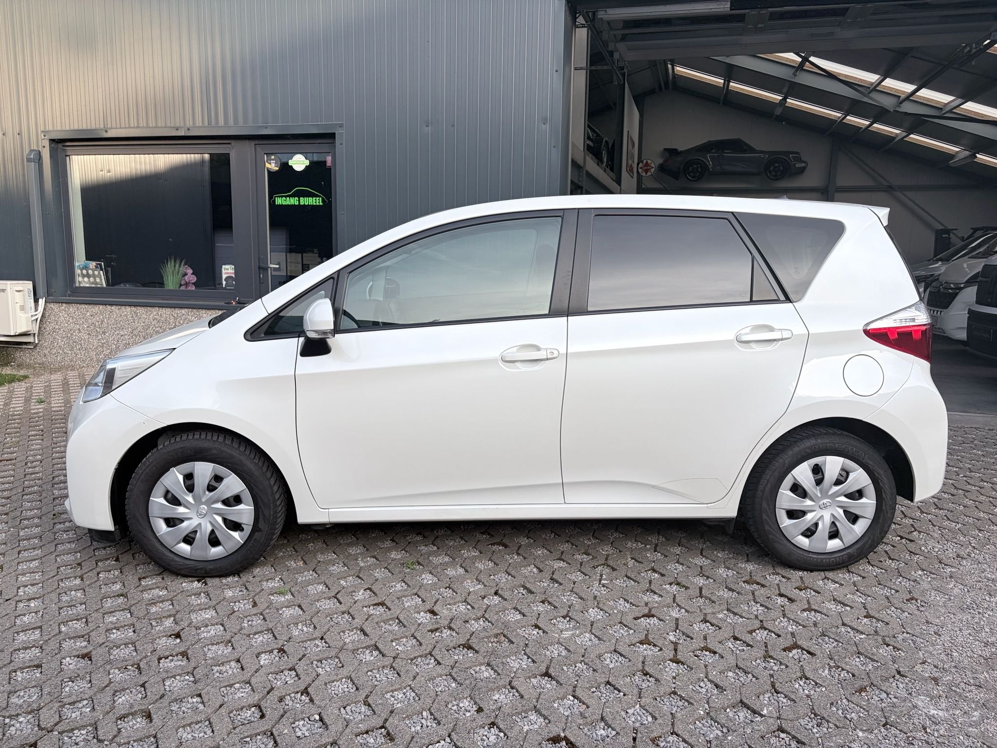 Toyota Verso-S Benzine - slechts 96000 km, Auto's, Voorwielaandrijving, Euro 5, Stof, Gebruikt