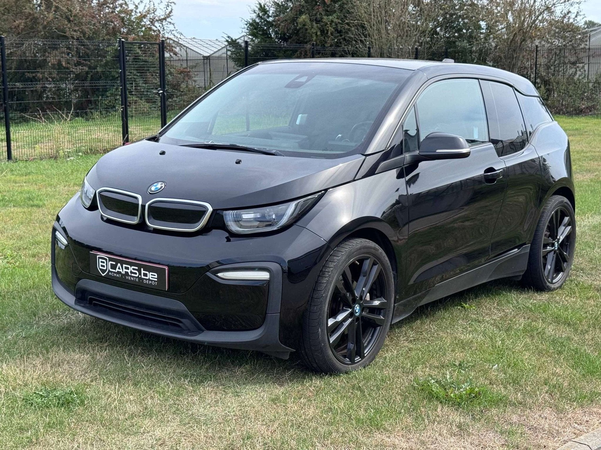 BMW i3 i3 S 120Ah - 42.2 kWh GPS PRO * BATTERIE 100% * PARFA, Auto's, BMW, Automaat, 4 zetels, Gebruikt, Berline
