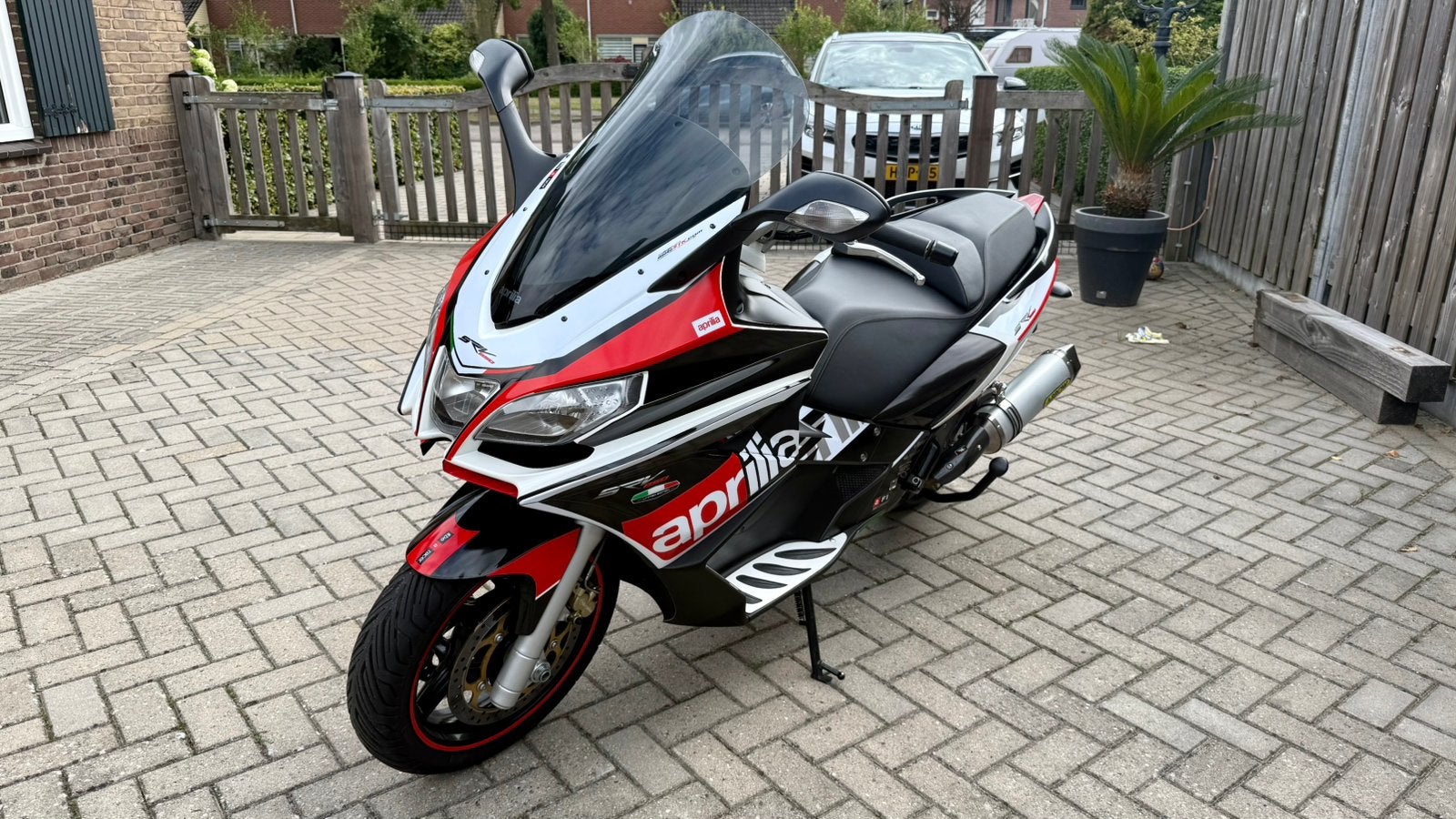 Unieke Aprilia srv 850.  Lage kilometerstand, Occasion, Motorrijbewijs A, 839 cc, Particulier