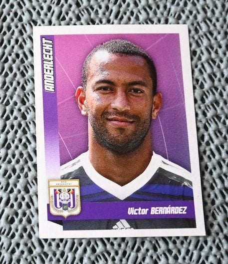 Panini Football 2011 RSC Anderlecht/Victor Bernardez, Collections, Envoi, Neuf, Affiche, Image ou Autocollant