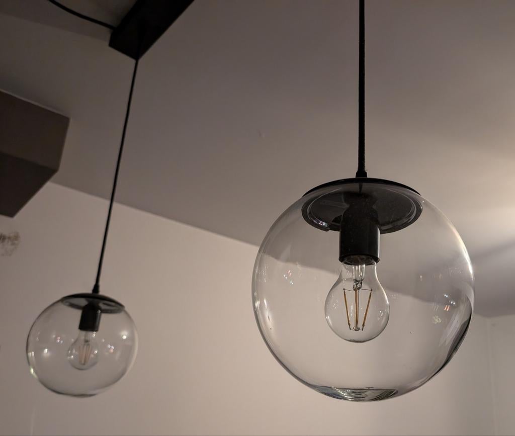 Hanglampen, glazen bol. 2 als geheel., Huis en Inrichting, Lampen | Hanglampen, Ophalen