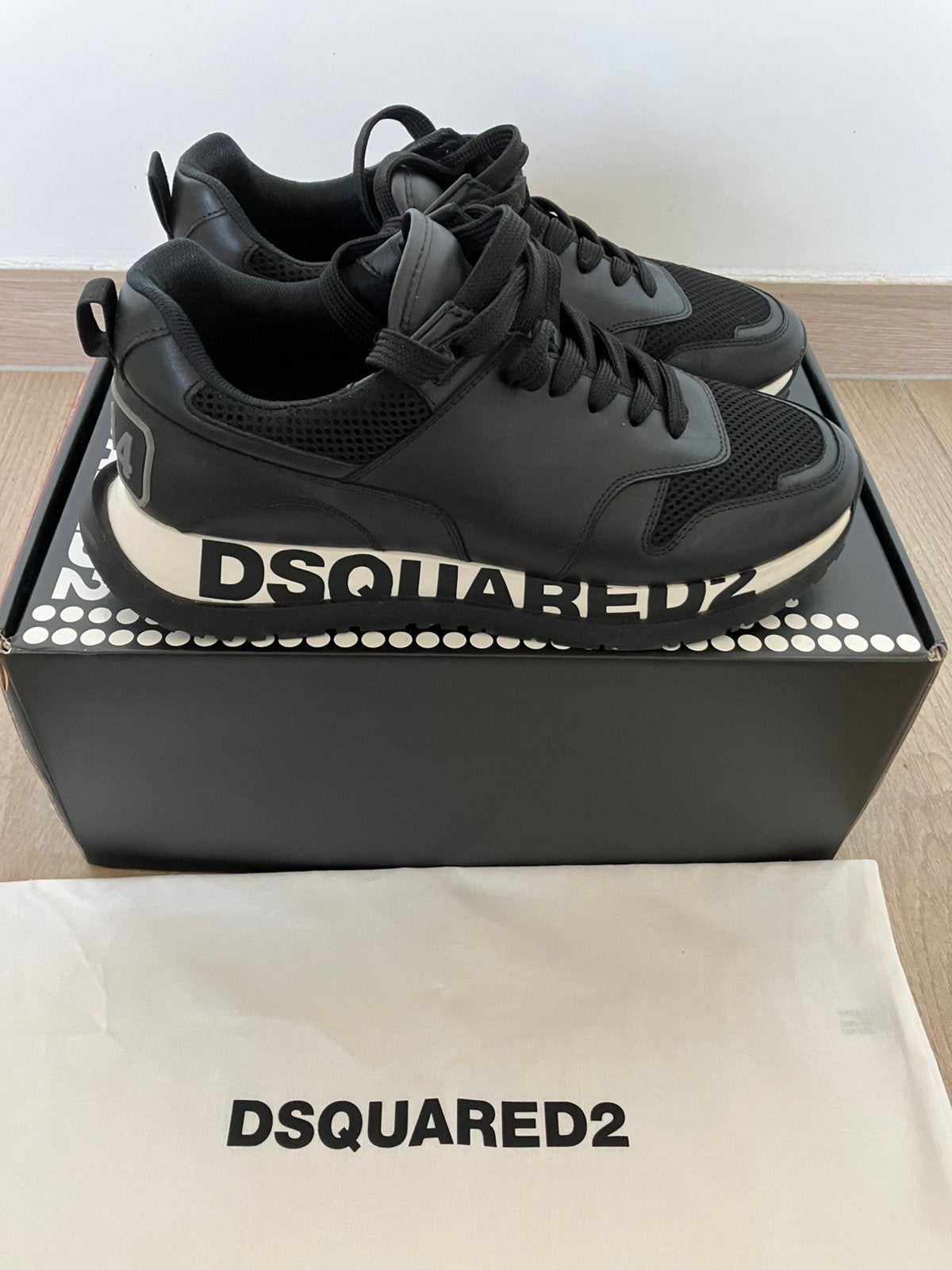 Dsquared2 sneakers maat 41 als nieuw, Vêtements | Hommes, Chaussures, Enlèvement ou Envoi, Comme neuf, Baskets, Noir