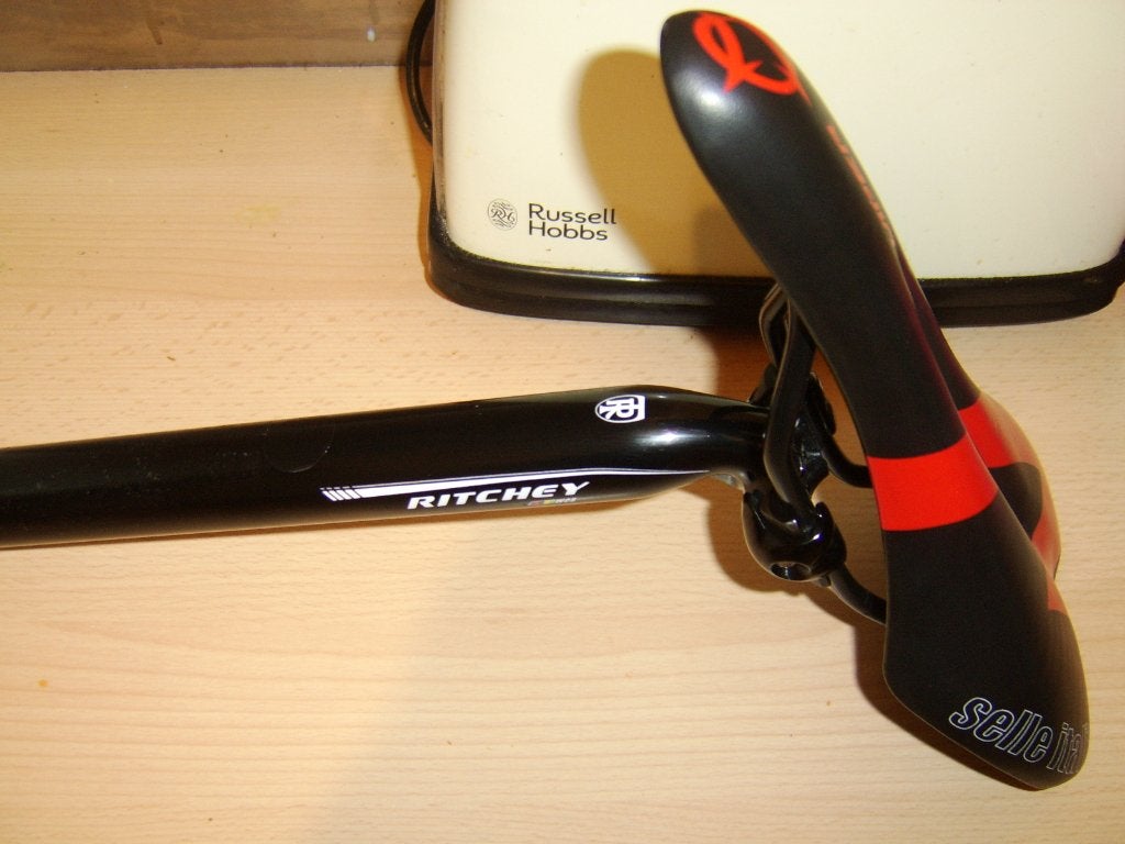 Selle Italia + tige selle Ritchey, Enlèvement ou Envoi, Comme neuf, Selle