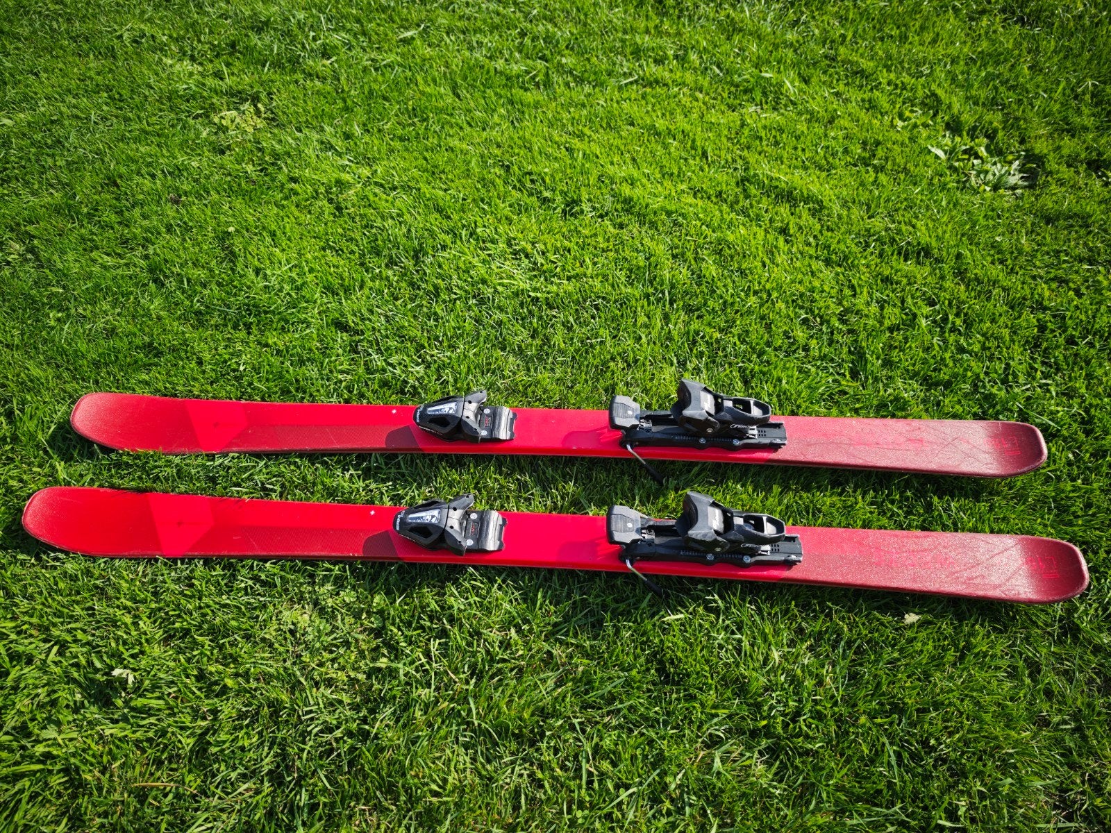 Wedze Boost 500 Pisteski's (+Tyrolia SRM10 bindingen), 150cm, Autres marques, Skis, Comme neuf, 140 à 160 cm