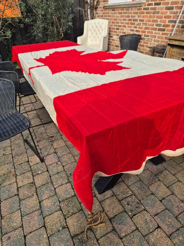 Grote nautische linnen Canadese mastvlag., Enlèvement