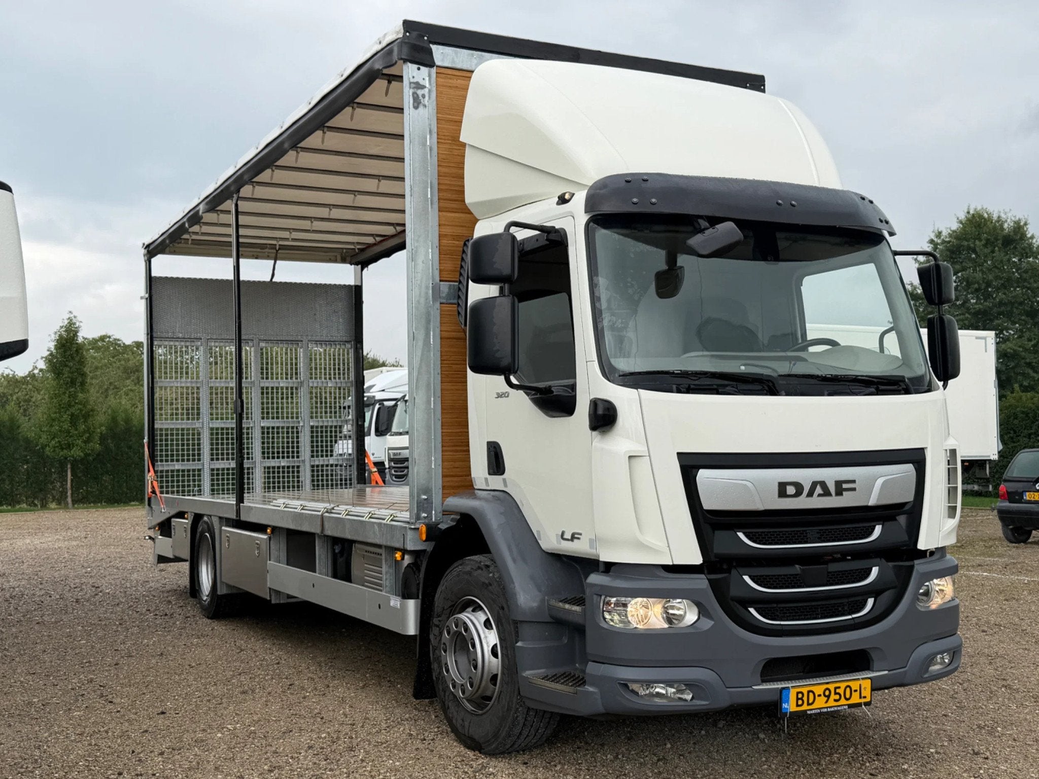 DAF CF 320 LF320.19 EURO6. OPRIJWAGEN MET SCHUIFZEILHUIF!, Autos, Achat, 176 kW, 2 places, 2 portes